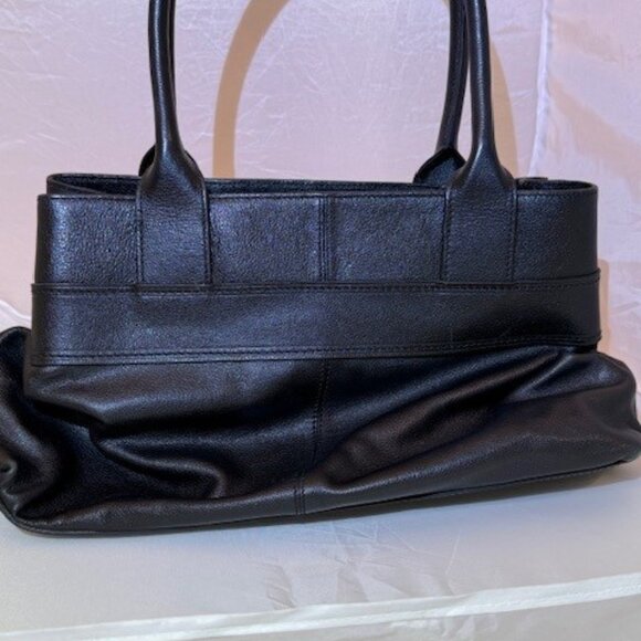 Kate Spade Large Black Leather Bow Handbag w/wristlet - Picture 2 of 4